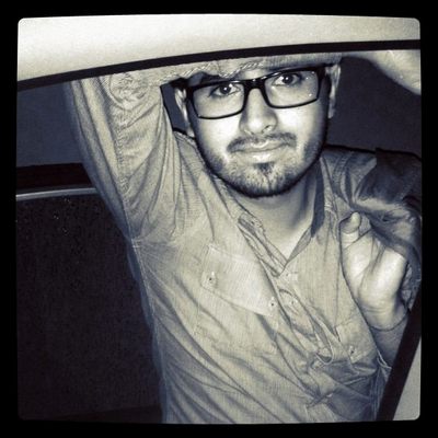 Charla virtual con Joel Flores, autor del libro de relatos El amor nos dio cocodrilos