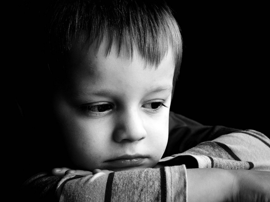 Punto y coma; Necesitamos hablar sobre la violencia
