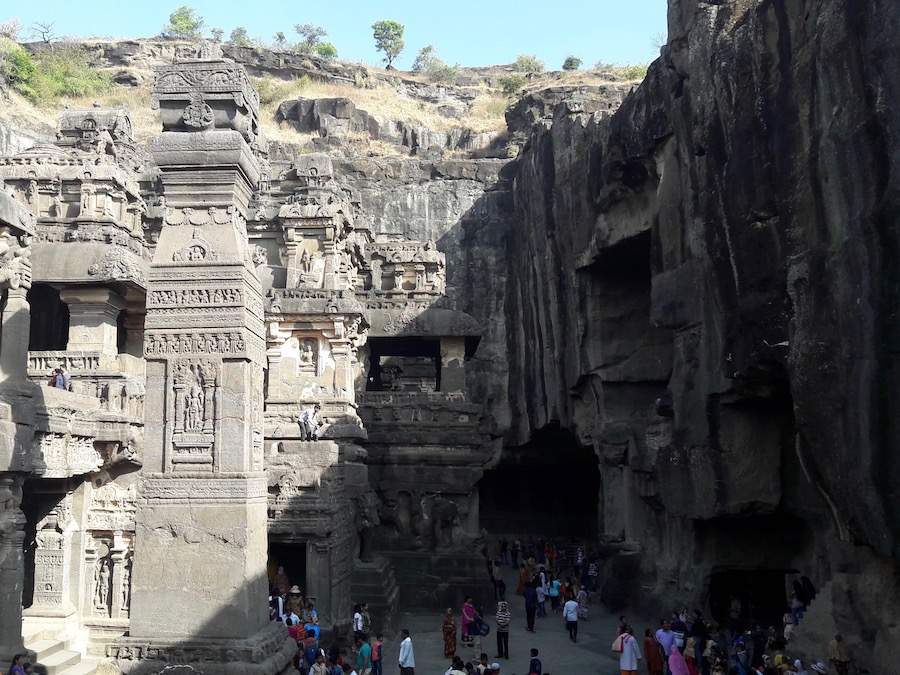 80P1VM/73: Cuevas de Ellora y Ajanta